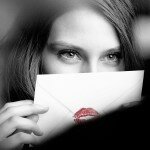 #Style&Beauty – Send Your Kisses Around The World 
