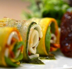 Zucchini-Mozzarella-Sun-dried-Tomato-Roll